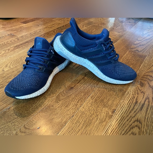 Navy Ultra Boost MENS - Picture 1 of 3
